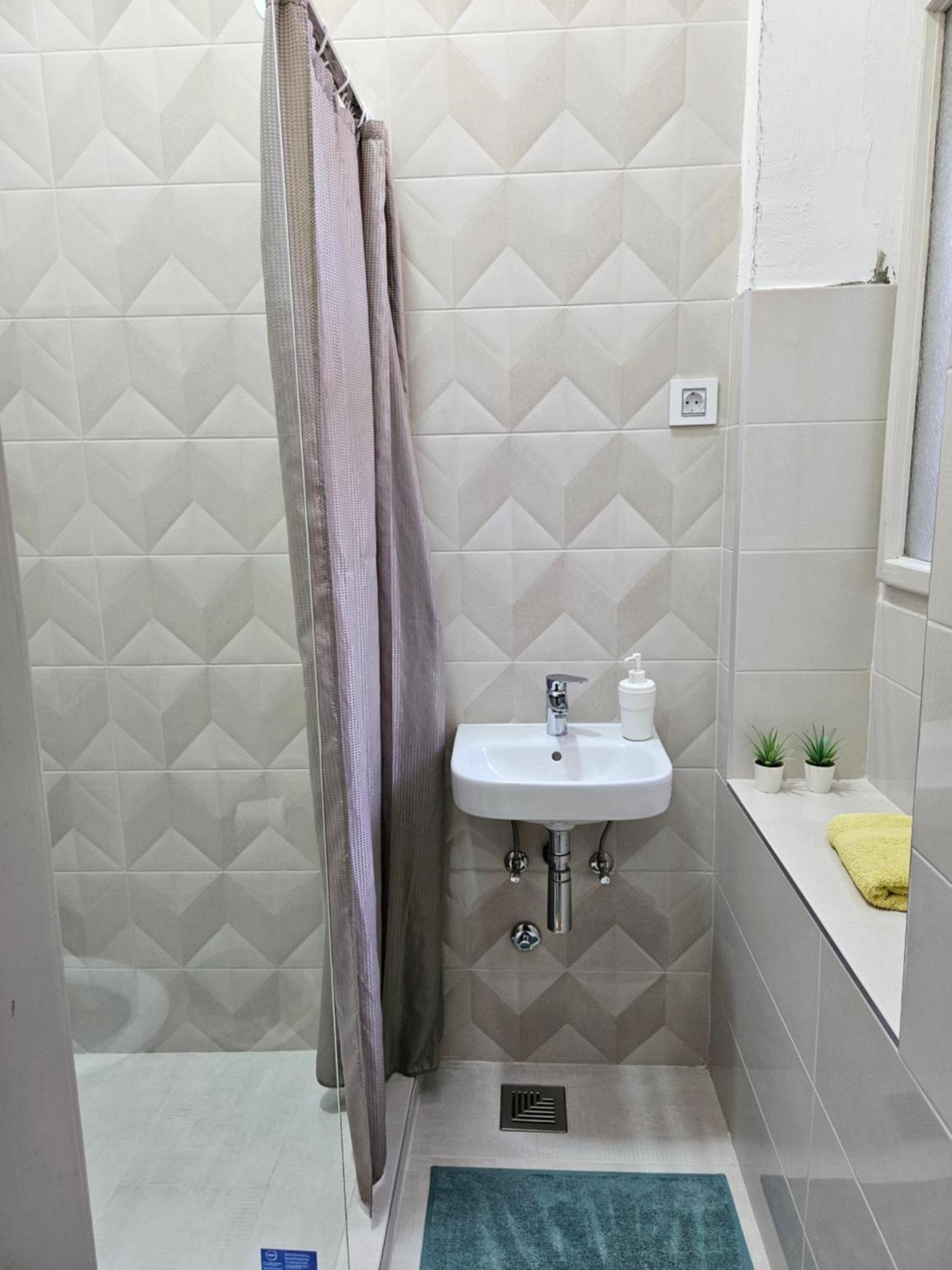 Cricket Park Hostel Beograd Bagian luar foto
