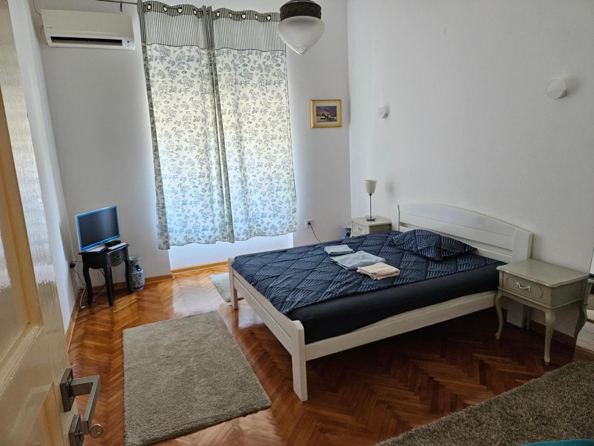 Cricket Park Hostel Beograd Bagian luar foto