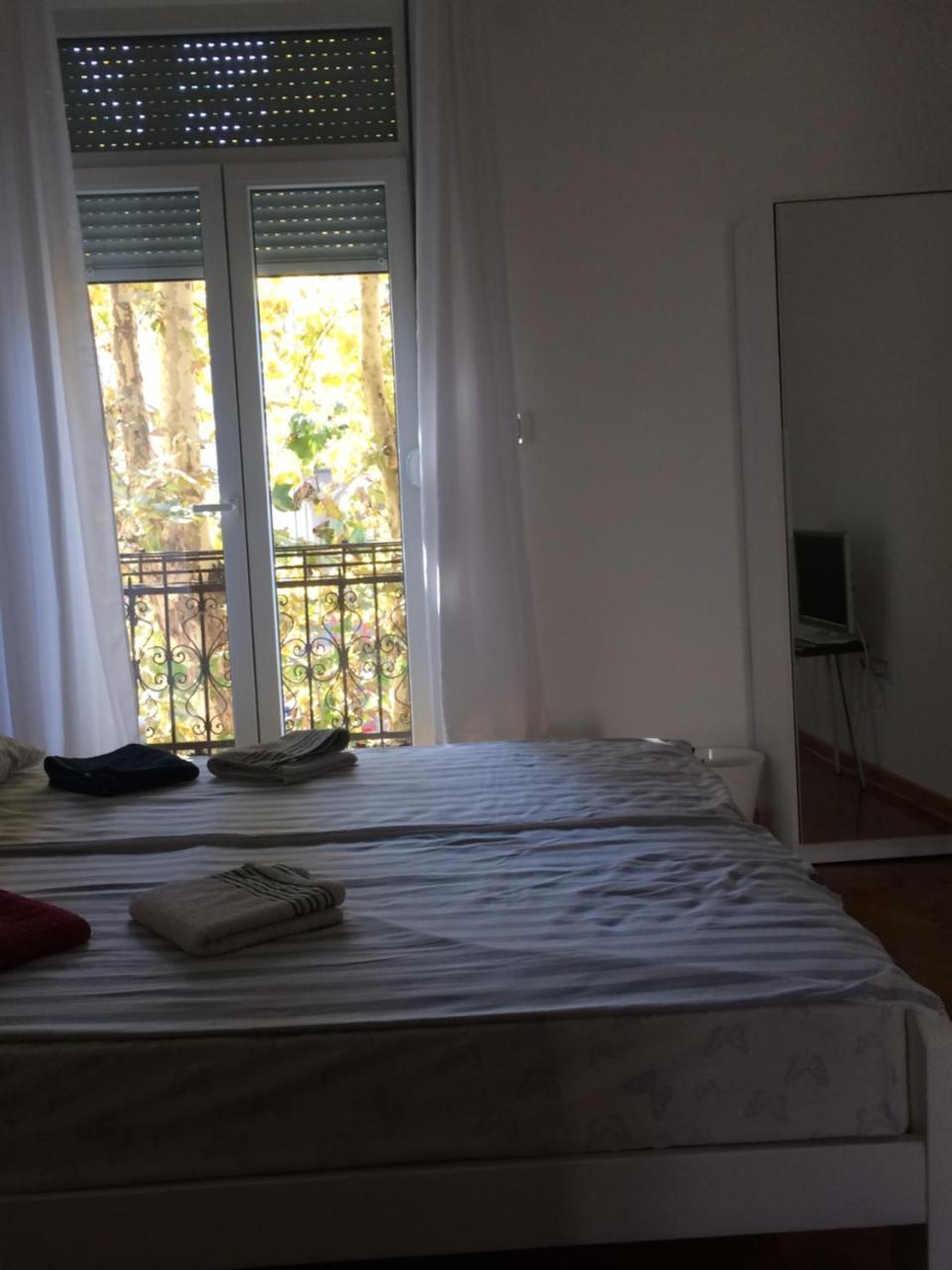 Cricket Park Hostel Beograd Bagian luar foto