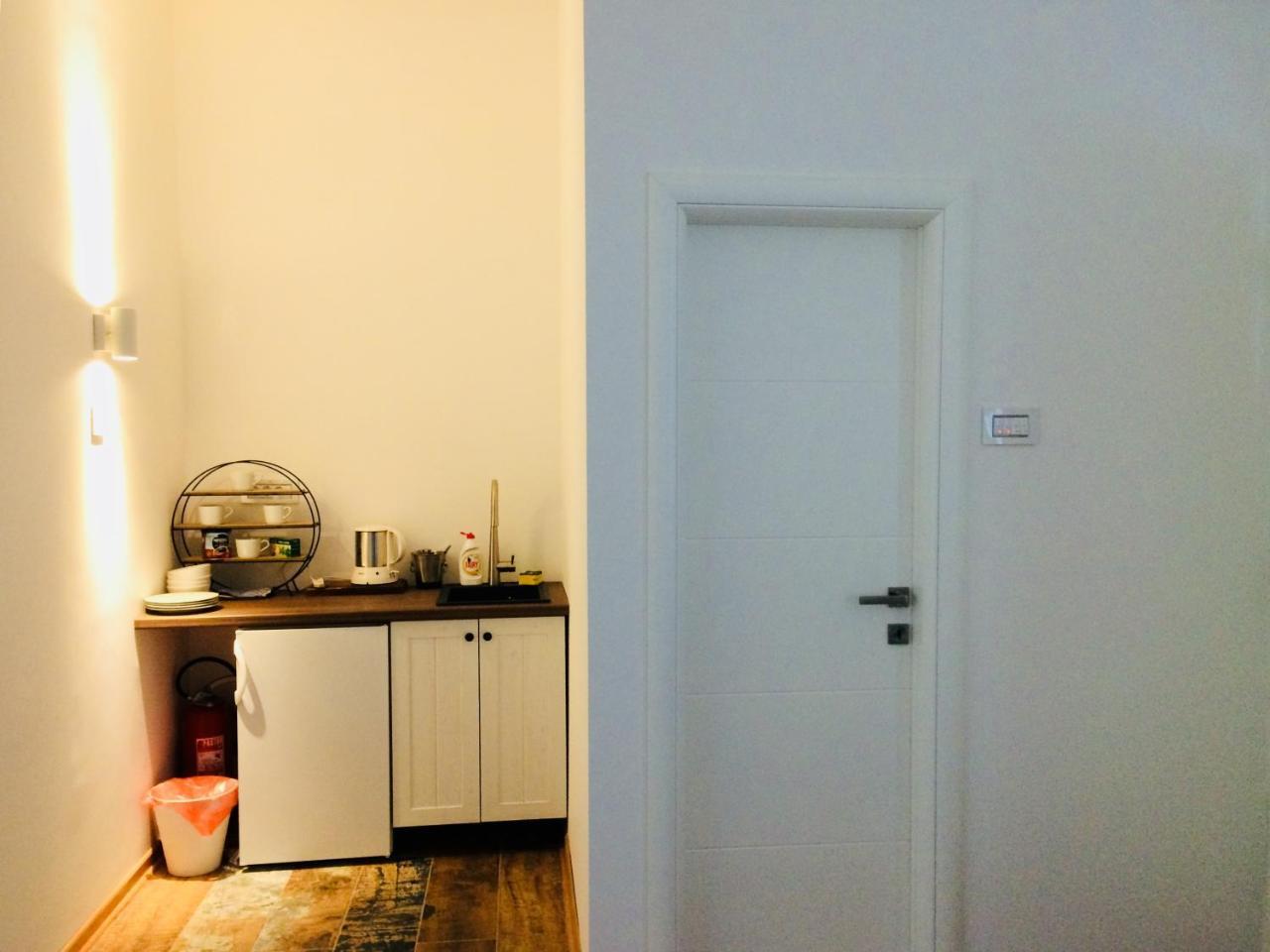 Cricket Park Hostel Beograd Bagian luar foto