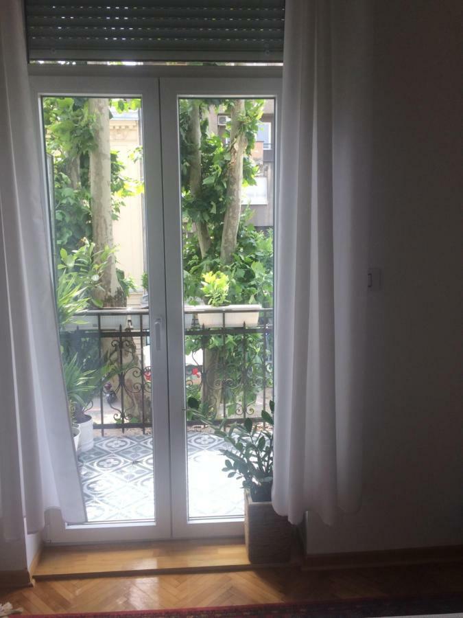 Cricket Park Hostel Beograd Bagian luar foto
