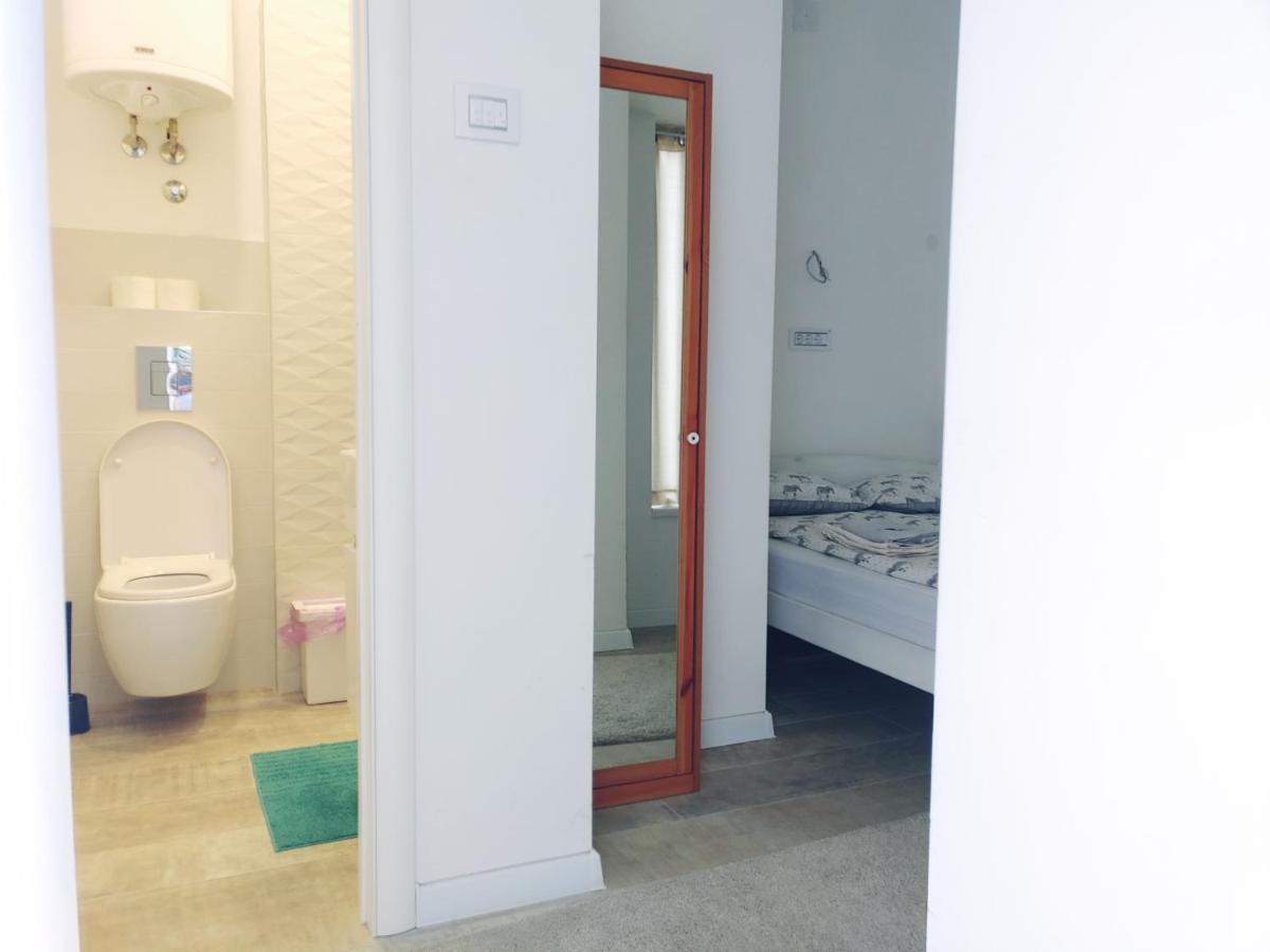 Cricket Park Hostel Beograd Bagian luar foto